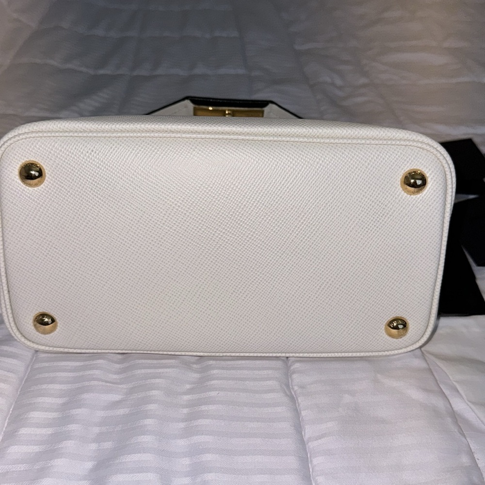 NWT Prada Cartella Saffiano Blanco + Nero top handle & strap handbag NEVER USED - Picture 7 of 9